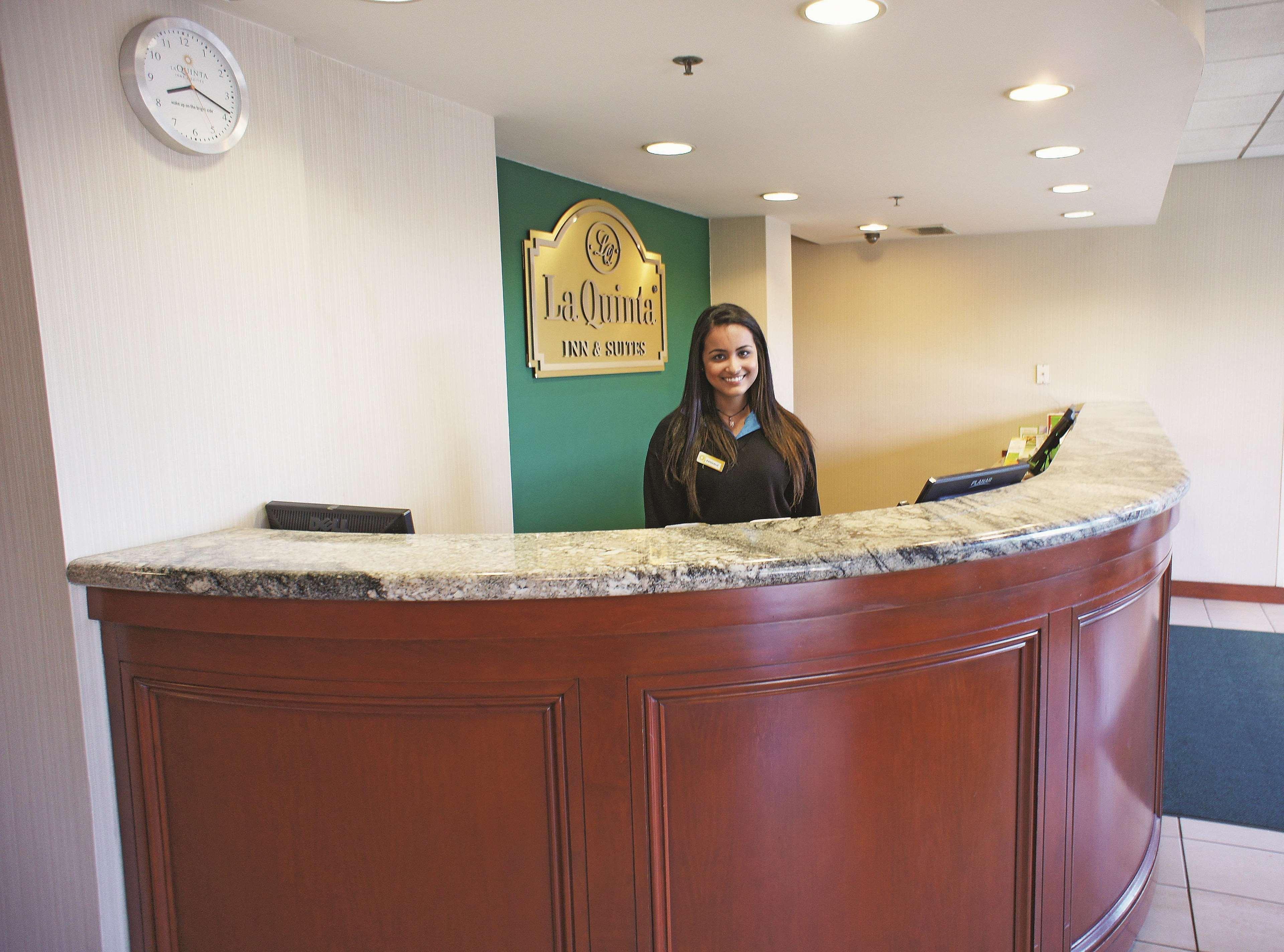 La Quinta By Wyndham Stamford / New York City Exterior photo