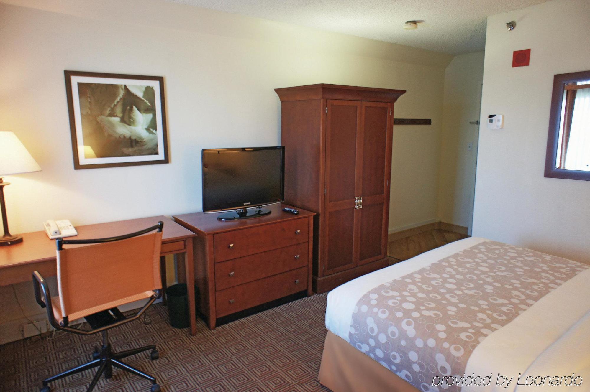 La Quinta By Wyndham Stamford / New York City Exterior photo