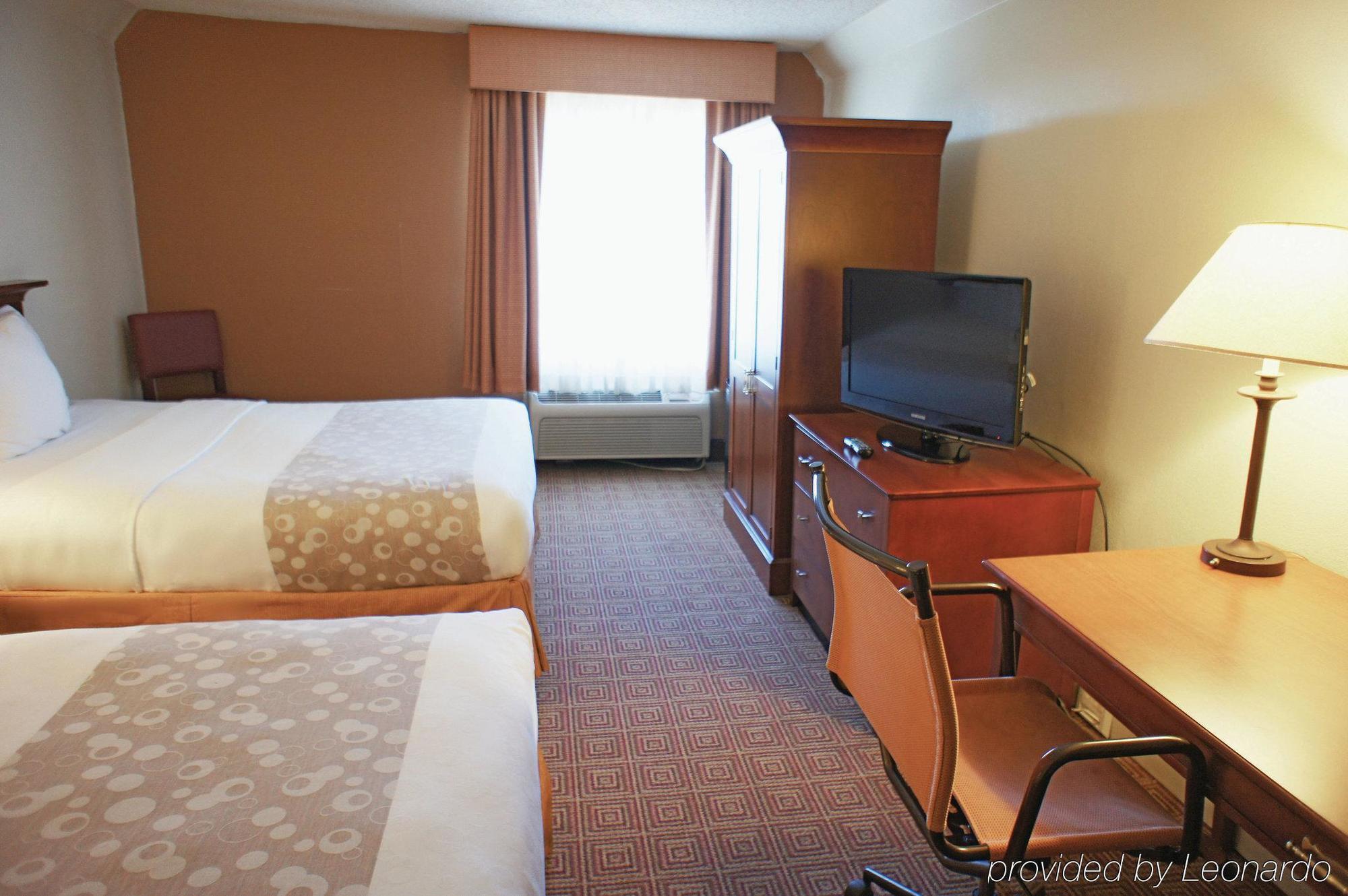 La Quinta By Wyndham Stamford / New York City Exterior photo